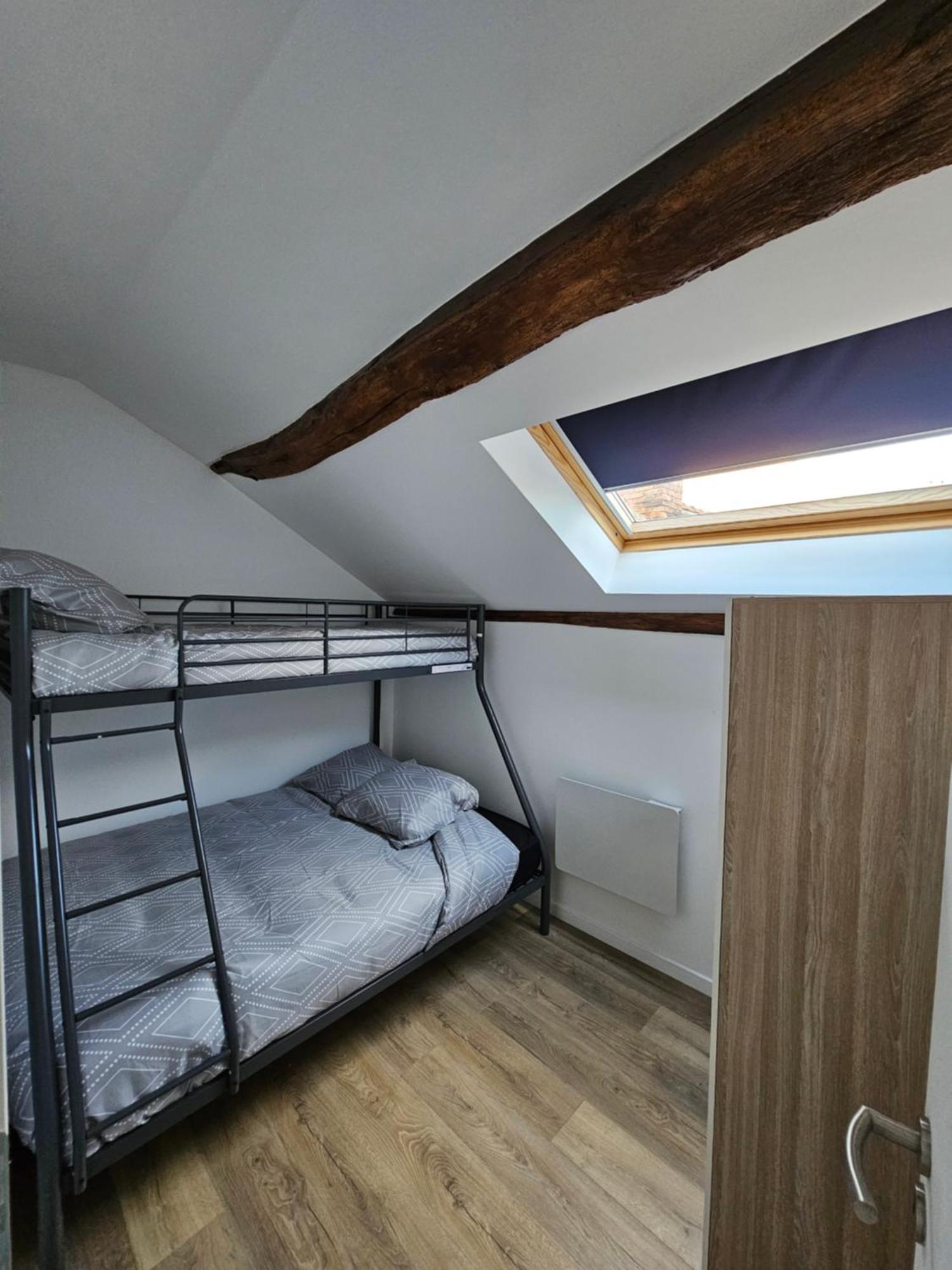 Joli Appartement Mansarde Decize Dış mekan fotoğraf