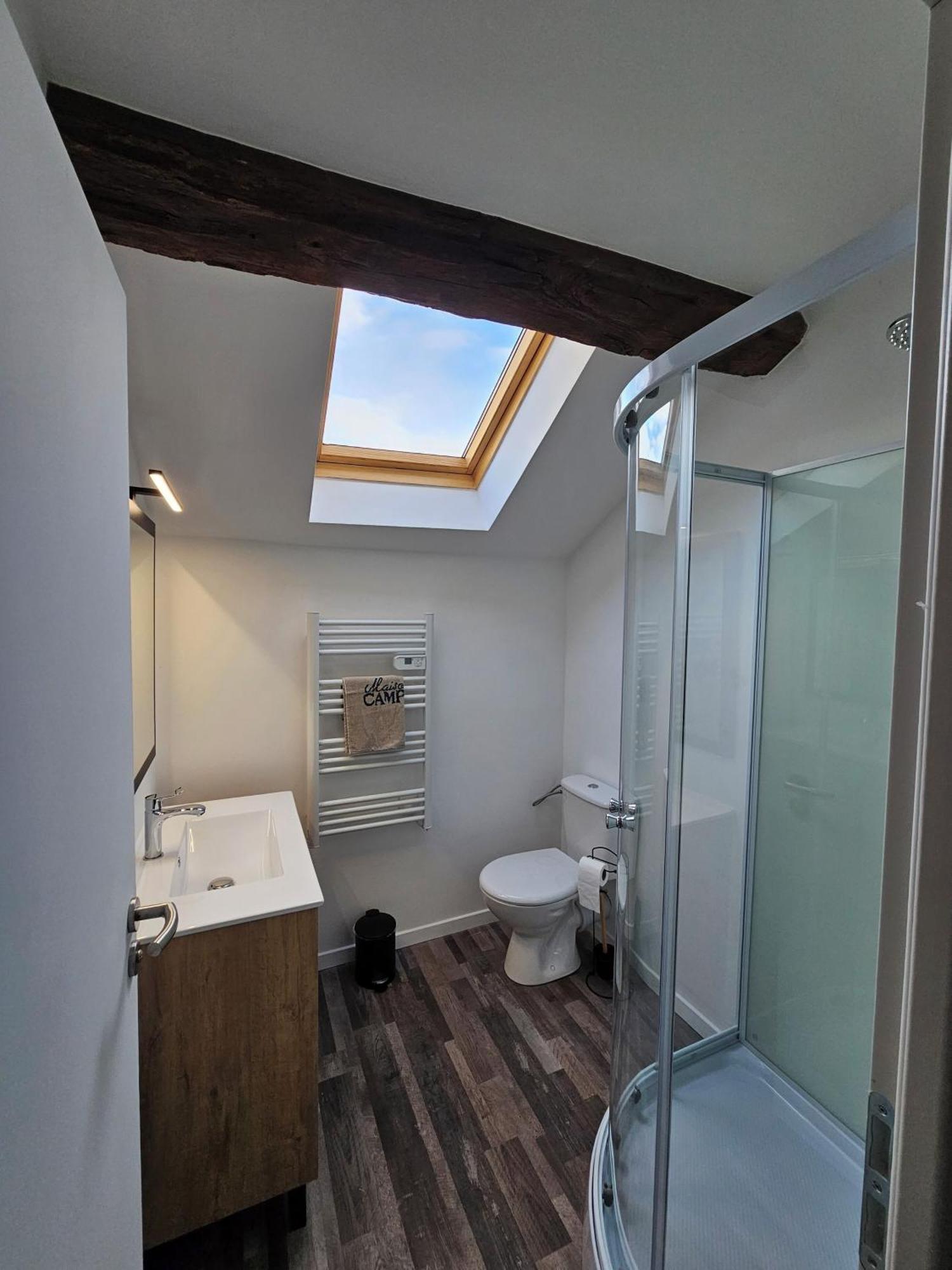 Joli Appartement Mansarde Decize Dış mekan fotoğraf